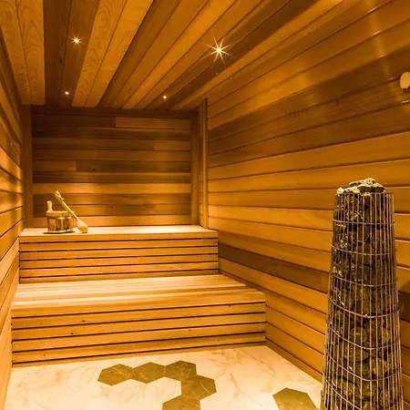 Hotel La Mourra Val-dʼIsère